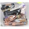Image 1 : BAG WITH ASSORTED MAKE UP