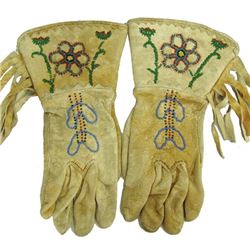 Chippewa/Cree Gloves