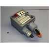 Image 2 : ALLEN BRADLEY 836T-T252JX15 SER.A BULLETIN 836T PRESSURE CONTROL SWITCH
