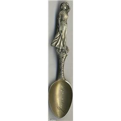 A SILVER GOLF SOUVENIR SPOON