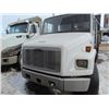 Image 2 : 2000 FREIGHTLINER GRAVEL TRUCK FL70 C/W SANDER-IFVABTBW21HF57150