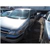 Image 2 : 2004 GREY CHEVY VENTURE EXT-IGNDX03E84D141912 Salvage