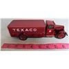 Image 4 : Texaco 1935 Dodge 3 Ton Platform Truck 1:38 Scale Die Cast Bank