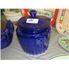 Image 3 : Cobalt Blue Hen On A Nest Roaster On Nest and Cookie Jar