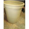 Image 4 : 8 gallon medalta crock-no cracks