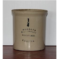 1/4 Gallon Medalta crock, Mint condition