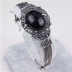 BRACELET - VINTAGE STYLE CRAFTING OF BLACK ONYX STYLE GEMS IN GERMAN STERLING SILVER SETTING WITH 18