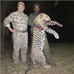 TA- 21 MOZAMBIQUE LEOPARD SAFARI 2018