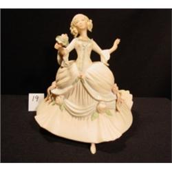 CYBIS CINDERELLA Opera Figurine