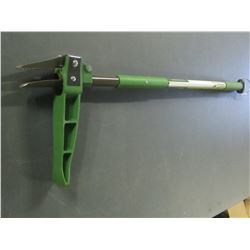Garden Weeder / great for pulling Dandylions and other unwanted weeds