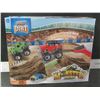 Image 1 : Monster Truck Rally / comes with 2 trucks and dirt