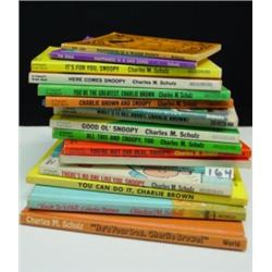LOT OF 17 CHARLIE BROWN Books