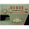 Image 2 : Singer/Merritt Portable SEWING MACHINE