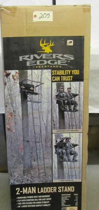 TWO MAN TREE STAND Landsborough Auctions