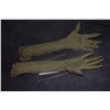 Image 2 : GRIMM ALIEN CREATURE DEMON FULL ARM APPLIANCE GLOVES