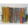 Image 1 : GUN DIGEST BOX LOT