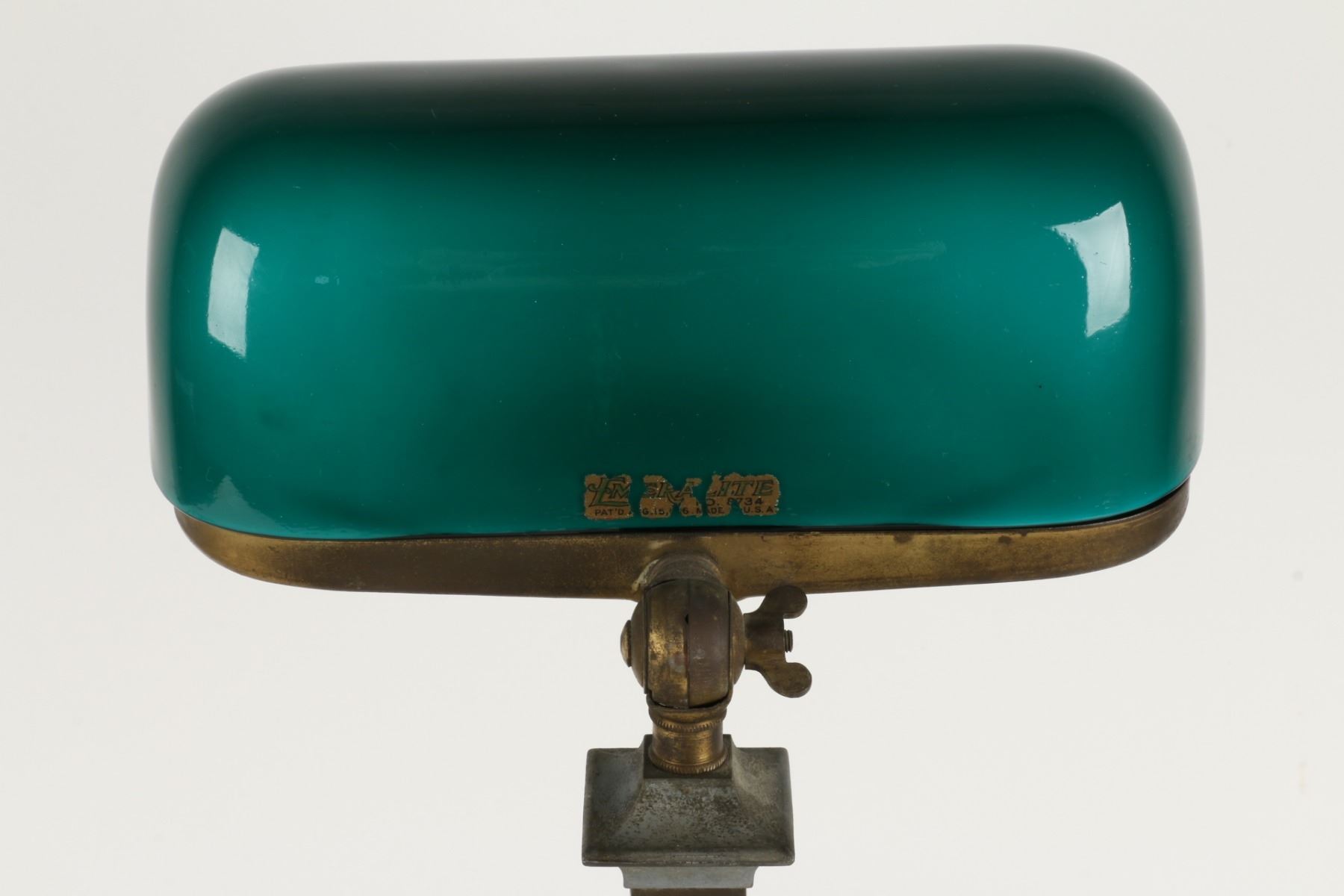 emeralite bankers lamp