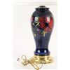 Image 4 : Moorcroft Pottery Lamp