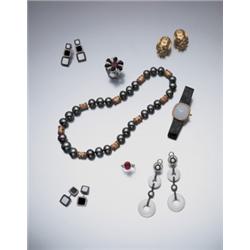 A PAIR OF GOLD, RUBY AND DIAMOND EARCLIPS