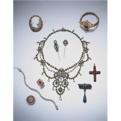 A BELLE EPOQUE EMERALD, PEARL AND DIAMOND NECKLACE, CA. 1890