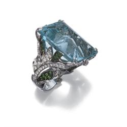 AN AQUAMARINE, GREEN GARNET AND DIAMOND RING