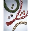 Image 1 : A SET OF GOLD AND CORAL JEWELRY