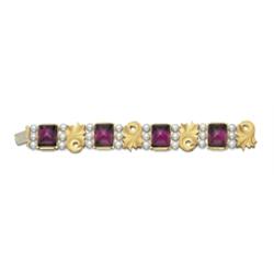A GOLD, AMETHYST AND CULTURED PEARL BRACELET
