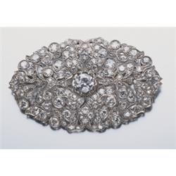 A fine DIAMOND  BROOCH, CA. 1925