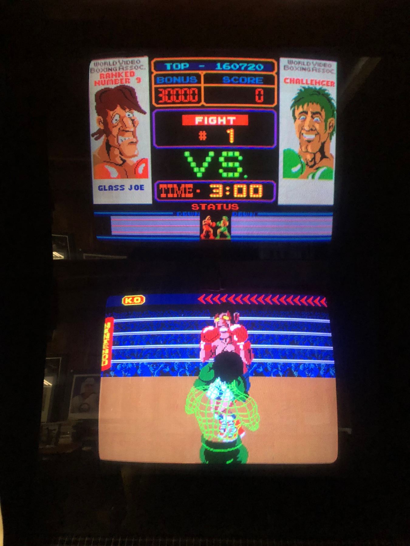 NINTENDO PUNCH OUT ARCADE GAME W/ DUAL SCREEN (MINT CONDITION) VERY RARE
