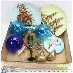 ESTATE FLAT OF COLLECTOR PLATES, MINI VASE, BRASS