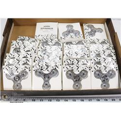 FLAT OF 25 NEW LED PUSH-BUTTON SPINNERS