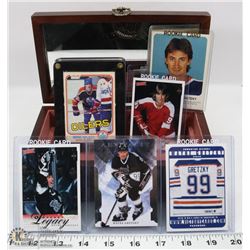 WOOD BOX WITH 5 ASSORTED WAYNE GRETZKY HOCKEY