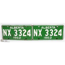 SET OF TWO 1962 ALBERTA LICENSE PLATES.