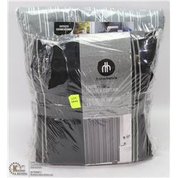 HOMETRENDS SHOWER CURTAIN (70" X 72") SOLD WITH