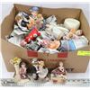 Image 1 : BOX OF MINI FIGURINES AND MORE