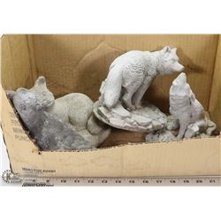 FLAT OF 4 CEMENT GARDEN ORNAMENTS.