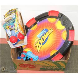 POKÉMON ARENA WITH CARDS, "BALLS" AND MORE