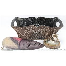 DECORATIVE TIN WITH GEMSTONE SLAB KITTY DESK PEN