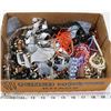Image 1 : FLAT OF ESTATE BEADED JEWELRY