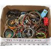 Image 1 : FLAT OF VINTAGE BRACELETS
