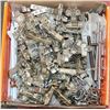 Image 1 : FLAT OF ASSORTED HARDWARE