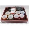 Image 1 : SERVING TRAY WITH 12 LARGE COFFEE CUPS