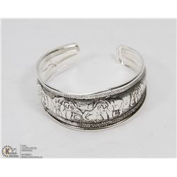 VINTAGE STYLE ESTATE BANGLE