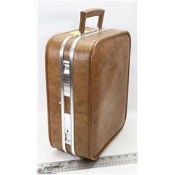 VINTAGE OVERNIGHT SUIT CASE