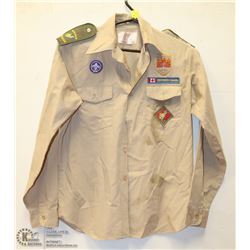 VINTAGE SCOUTS CANADA UNIFORM SHIRT WITH BADGES