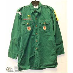 VINTAGE SCOUTS CANADA UNIFORM SHIRT WITH BADGES