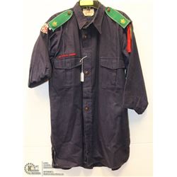VINTAGE SCOUTS CANADA UNIFORM SHIRT WITH BADGES