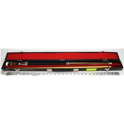 20 OZ POOL CUE WITH CASE - 8 BALL DESIGN