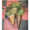 Image 1 : 3 METAL CONE DECOR WITH ARTIFICIAL FERNS