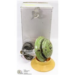 LARGE COLEMAN PROPANE LANTERN IN METAL CASE